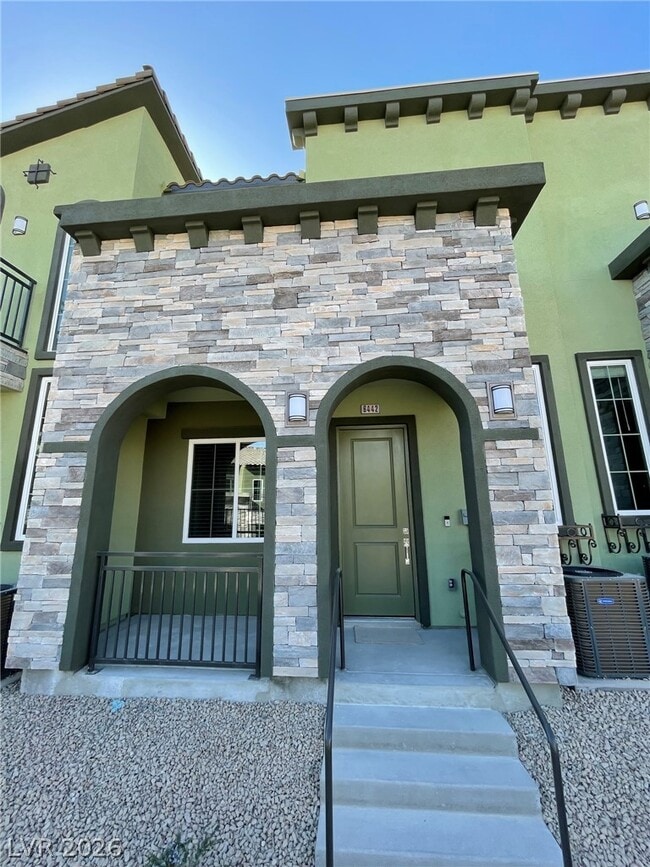 Building Photo - 6444 Spring Jog St