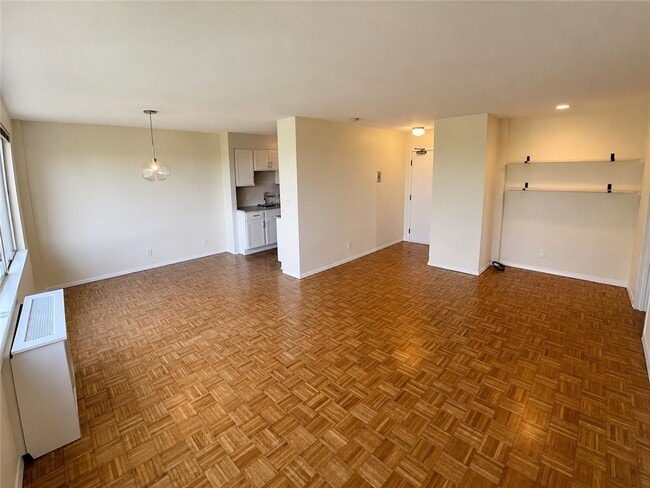 Photo - 1000 East Ave