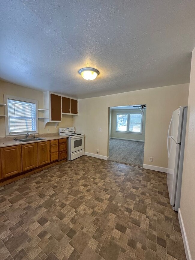 Photo - Renovated 2 bedroom, 1 bathroom home on Southside