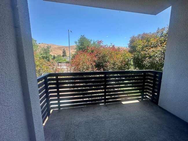 Photo - Mission Blvd 2 Bedroom 2 Bath Unit!