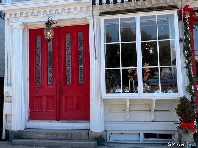 Building Photo - 137 Water St Unit 2