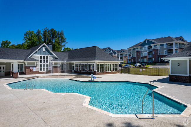 Gravity gradual de agua salada de la piscina - Palisades of Wake Forest Apartamentos