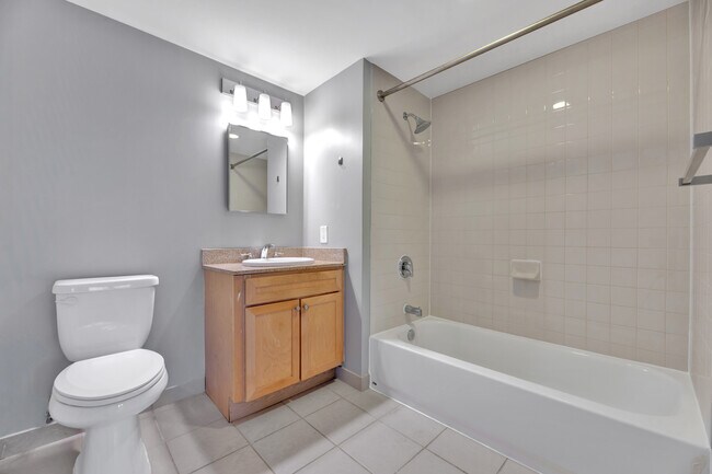 Photo - 1150 K St NW Unidad 610