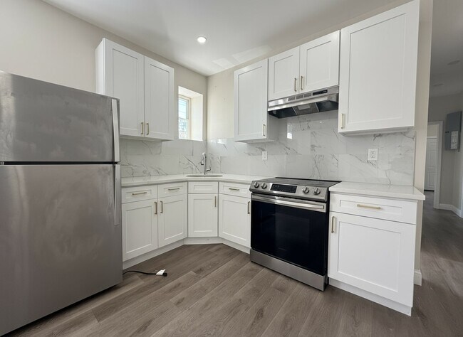 Photo - 6900 Cedar Park Ave Unidad 2