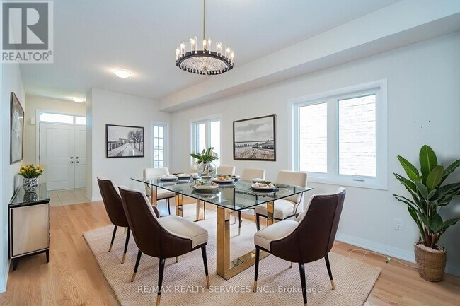 Photo - 269 Dingman St