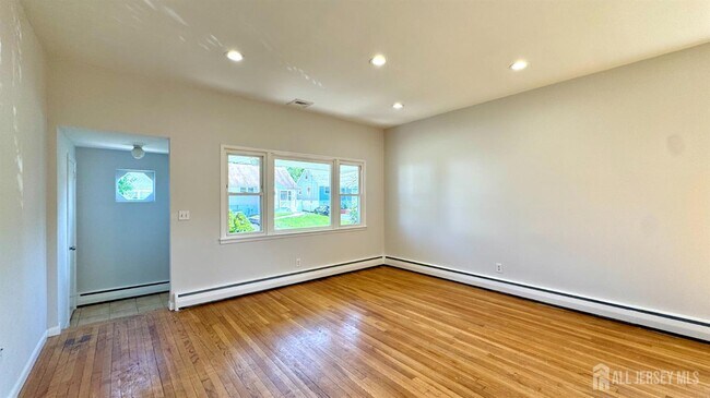 Photo - 69 Mercer St