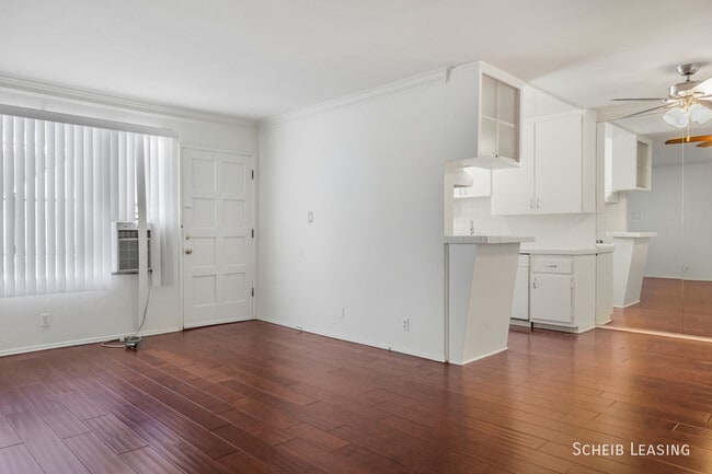 Photo - 426 Rexford Dr Unit 2