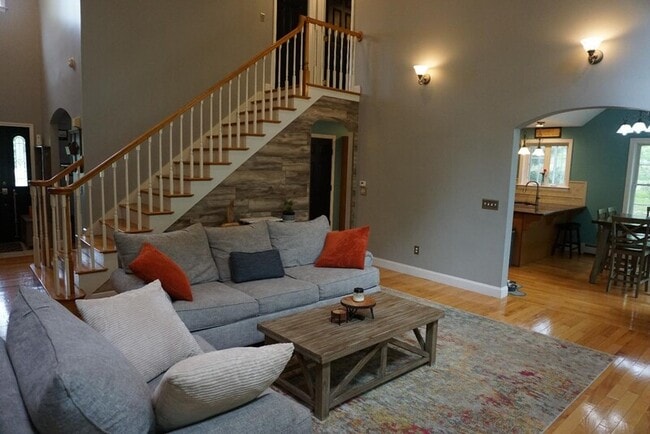 Photo - 60 Rockwood Dr