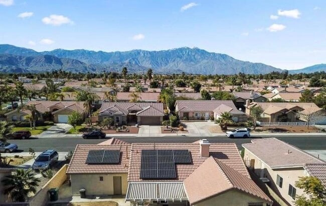 Photo - 37772 Hollister Dr