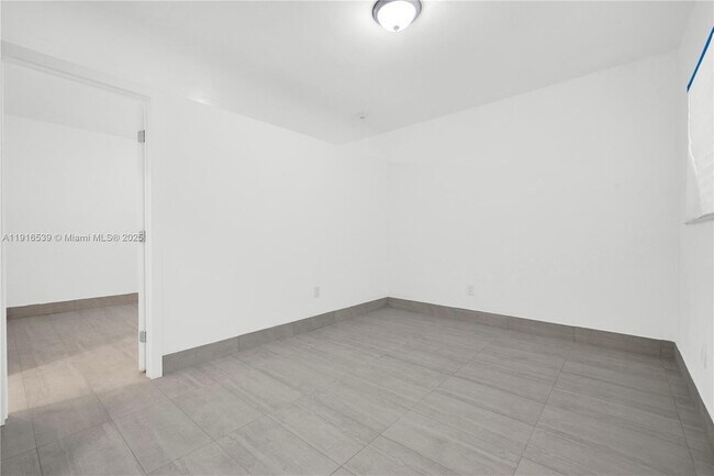 Photo - 13390 NE 6th Ave Apartment Unit 3