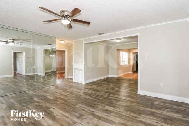 7000 SW 12th St