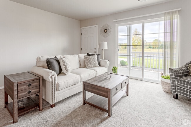 2BR, 2BA - 1060 SF