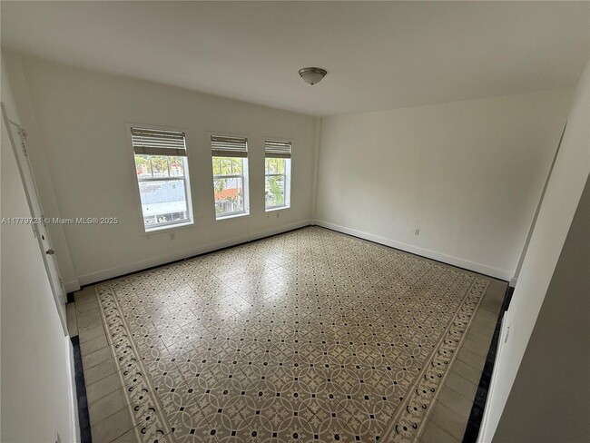 Building Photo - 405 SW 29th Ct Unit 6B Rental
