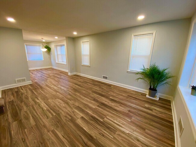 Photo - Charming 3 Bedroom/1.5 Bathroom Townhome in Dundalk, MD!