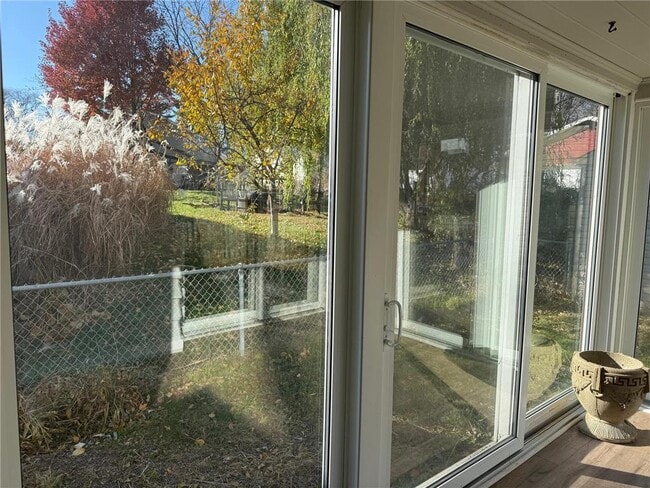 Photo - 2910 Vernon Ave S