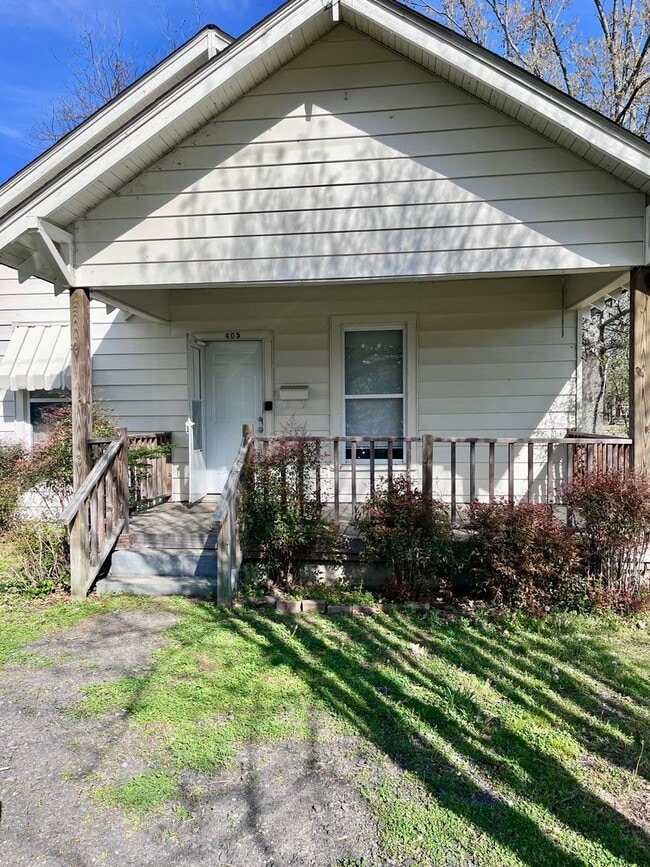 Building Photo - 2 Bedroom 1 Bath Home in Lonoke