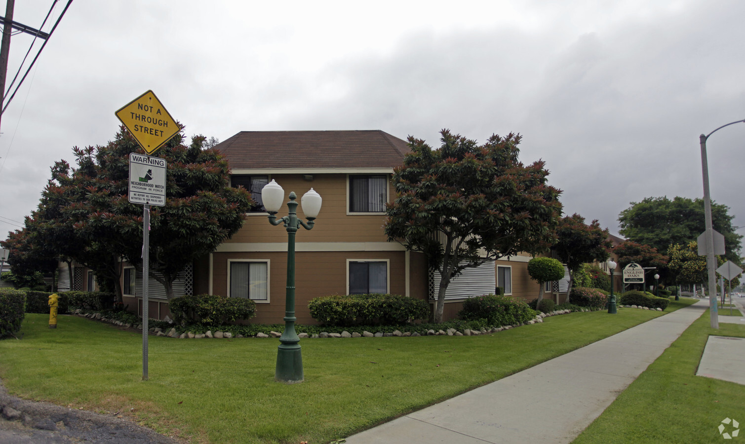 English Oaks - English Oaks Apartments