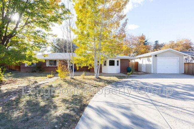 Photo - 305 Cottonwood Ct