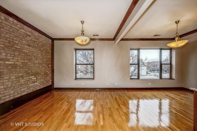 Photo - 212 E 44th St