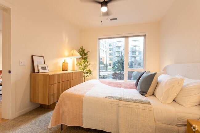 1BR, 1BA - A2 - Bedroom - The Broadleaf