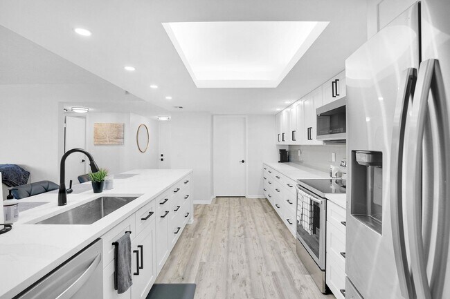 Photo - 2455 Lindell Blvd Unit 3303