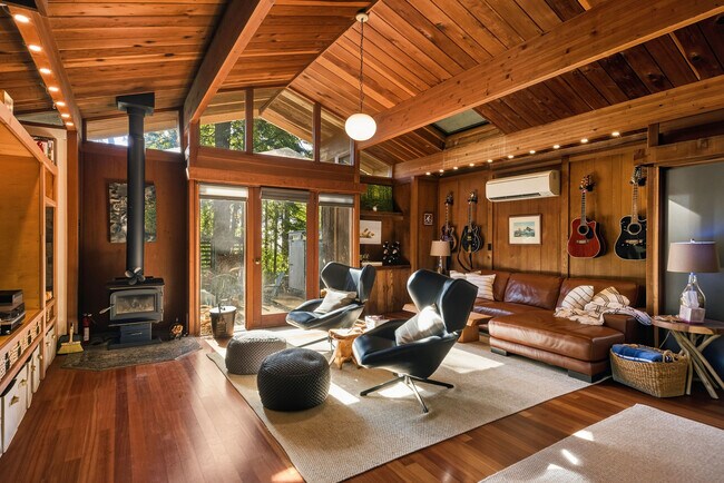 Photo - 22000 Timber Cove Rd