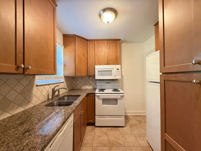 Photo - 715 N Avalon Rd Unit D