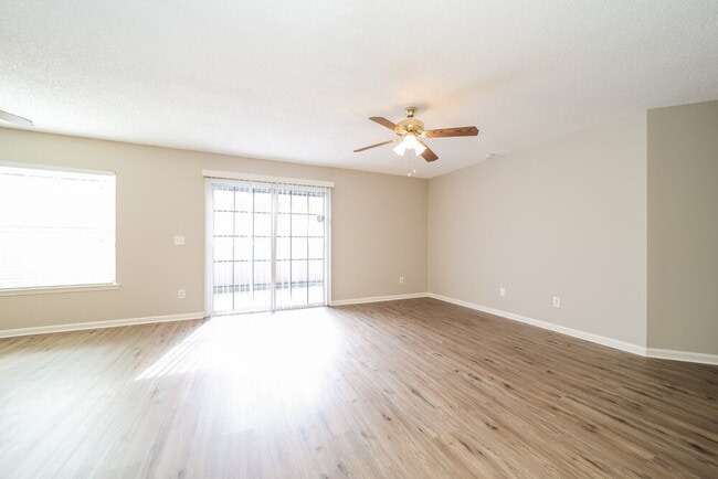 Photo - 8338 Argyle Corners Ct
