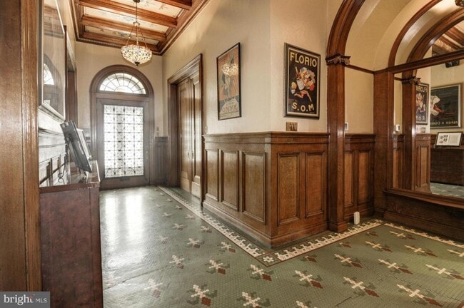 Photo - 106 E Chase St Unidad 2