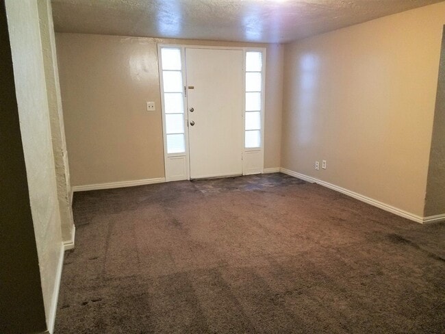 Photo - 218 S Lakeview Dr