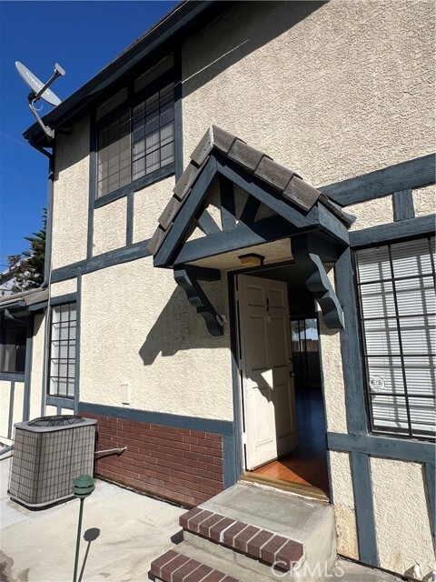 Building Photo - 711 W Duarte Rd Unit F