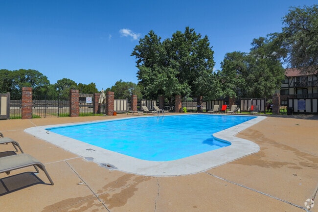 Building Photo - Village Park at Barclay Square Rental