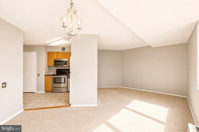 Photo - 1420 Locust St Unit 15B