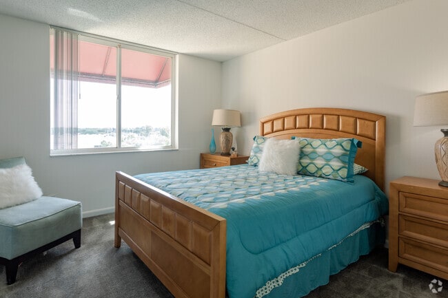 2BR,2BA - The Wimbledon