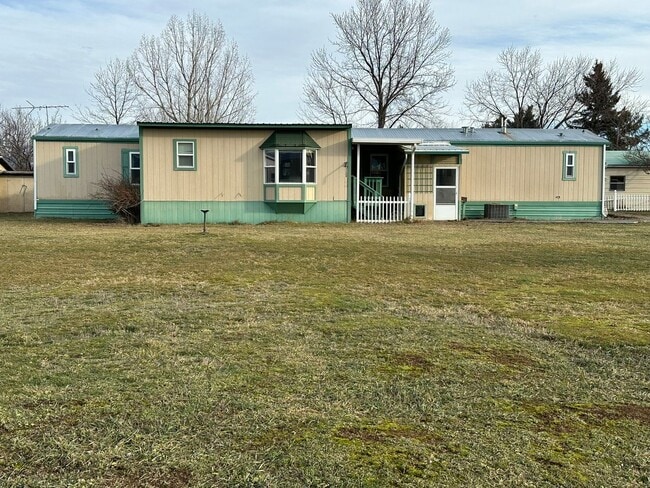 Photo - 3 Bed / 2 Bath  on One Acre – Garage Included