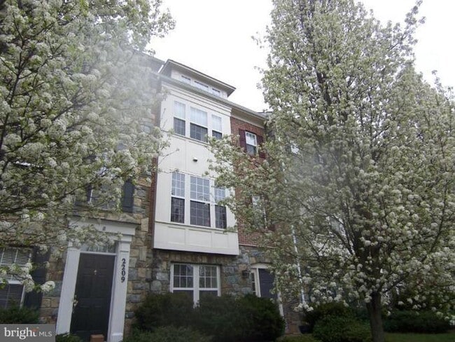 Building Photo - 2207 Kimball Pl Rental
