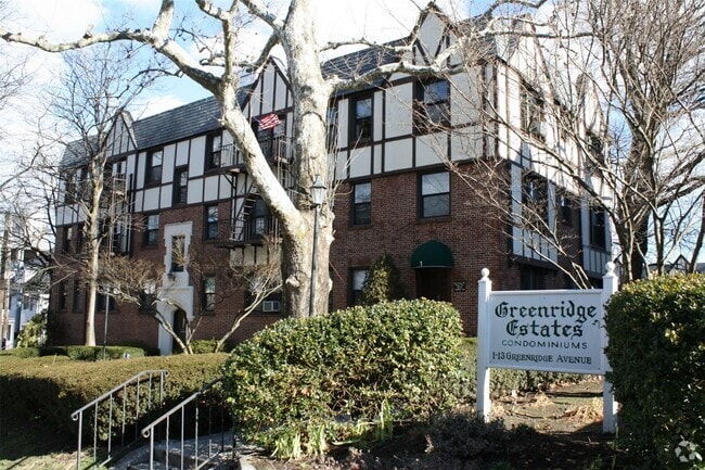 Building Photo - 11 Greenridge Ave Unit D5 Rental