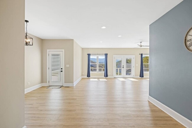 Photo - 43 Mcilwee Ln