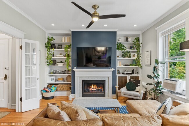 Photo - 2837 N Cambridge Ave Unit 3