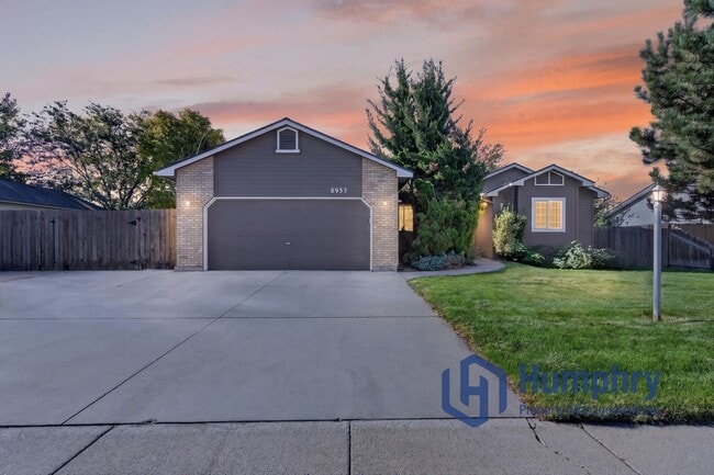 8933 W Mediterranean Ct