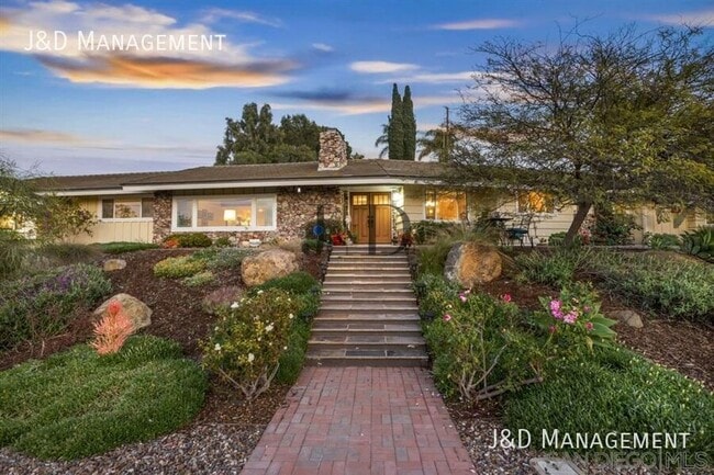 Building Photo - 3705 Putter Dr