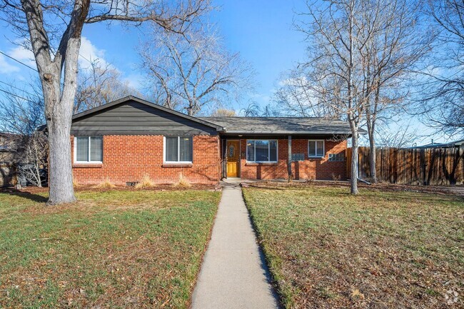 Building Photo - Updated 3BD, 2BA Wheat Ridge House with Pr...