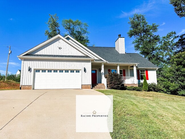 Building Photo - Beautiful Home in Greer, SC