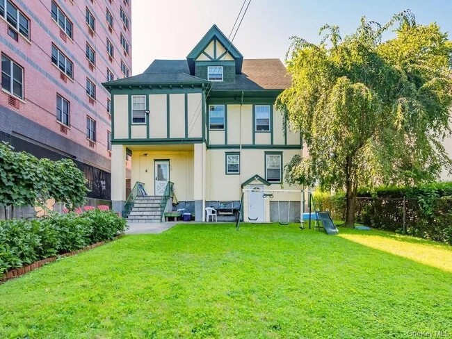 Photo - 131 Lockwood Ave