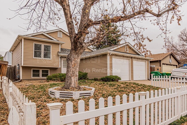Building Photo - 18747 E Carmel Cir