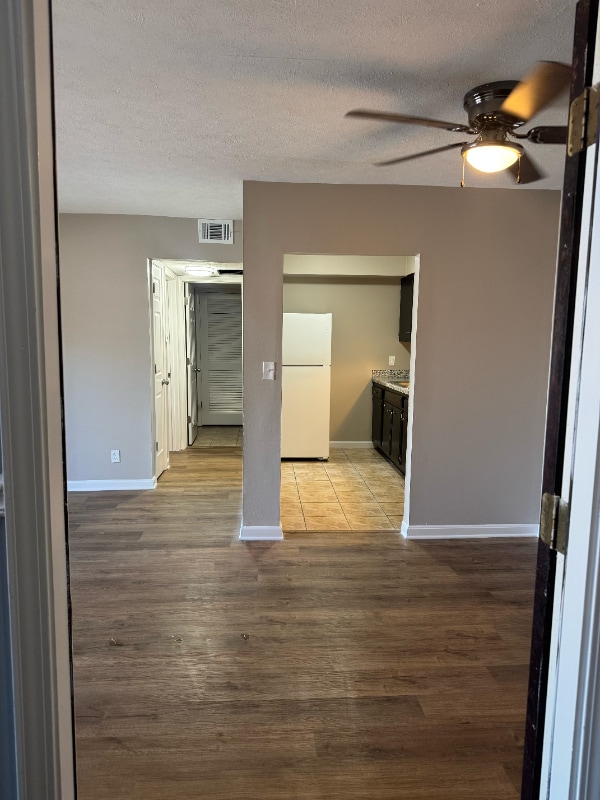 Photo - 9304 Aylesbury Dr Unit 1