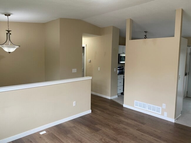 Photo - 4411 Slater Rd