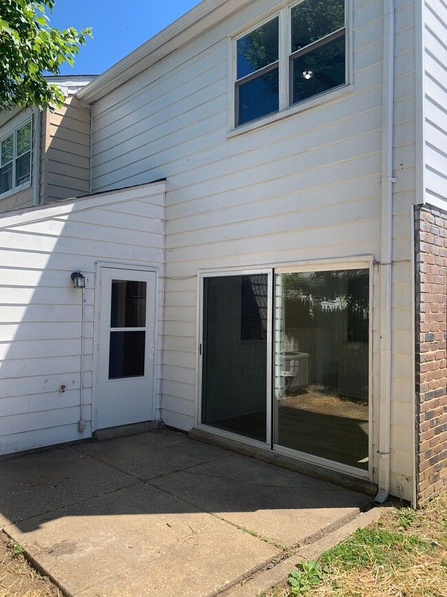 Photo - 2 Story, 3 bedroom, 1.5 bath Townhome in Glen Burnie