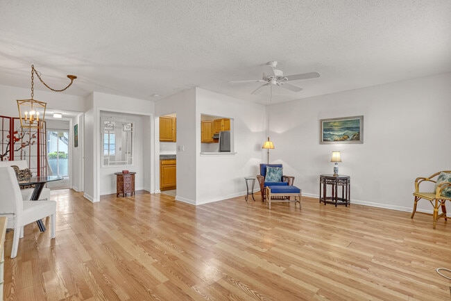 Building Photo - 171 West Dr Unit 171