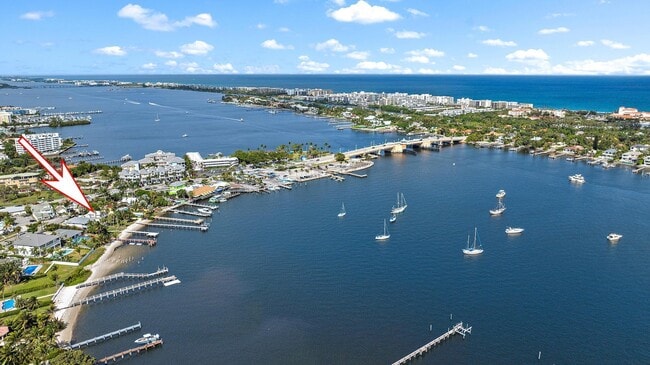 Photo - 122 S Lake Dr